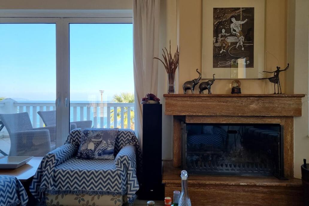 Villa Sul Mare Chalkís エクステリア 写真